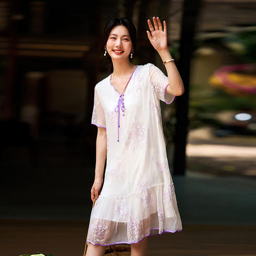 丁摩白色拼紫色提花真丝顺纡连衣裙飘逸减龄宽松显瘦连衣裙AL90377 商品图2