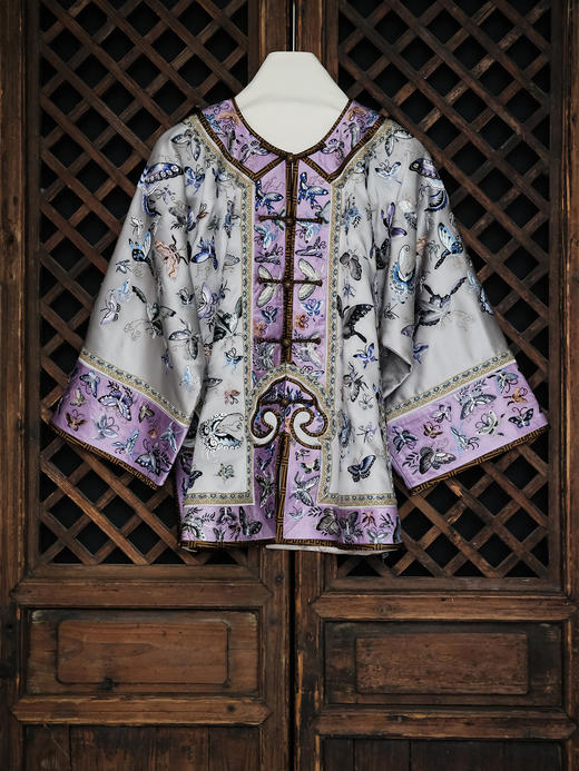 盛唐牡丹|重缎真丝手绣百蝶吉服(盛唐牡丹与非遗传承人王小潇联名系列) 商品图0