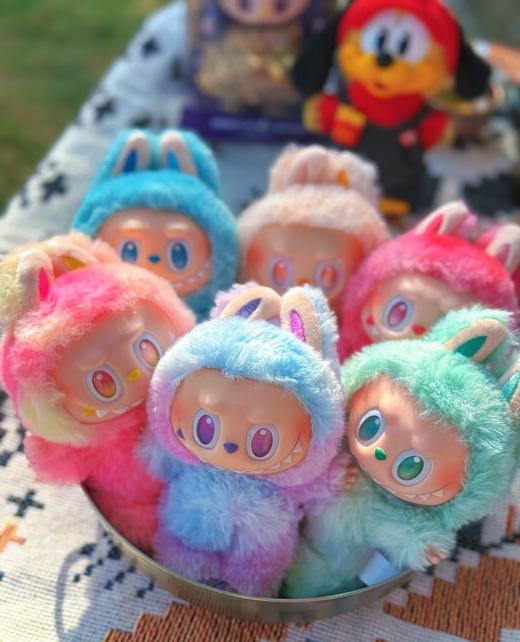 拉布布新款搪胶3代玩偶挂件真的是没办法拒绝 商品图0