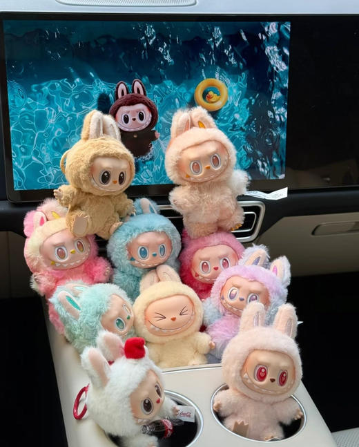 拉布布新款搪胶3代玩偶挂件真的是没办法拒绝 商品图3