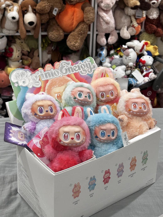 拉布布新款搪胶3代玩偶挂件真的是没办法拒绝 商品图2