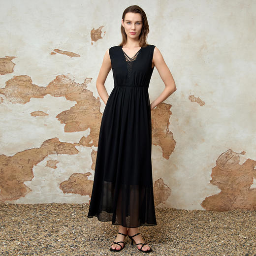 EITIE爱特爱法式高级感V领无袖小众设计收腰连衣裙夏新款8207929 商品图1