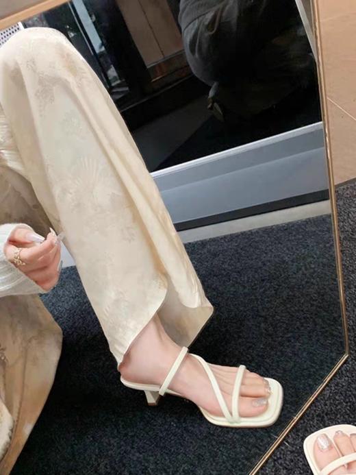 增高6cm‼️【“长期主义者”方头绑带凉鞋】好穿不累脚  巨显腿长！ 商品图1