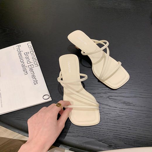 增高6cm‼️【“长期主义者”方头绑带凉鞋】好穿不累脚  巨显腿长！ 商品图3