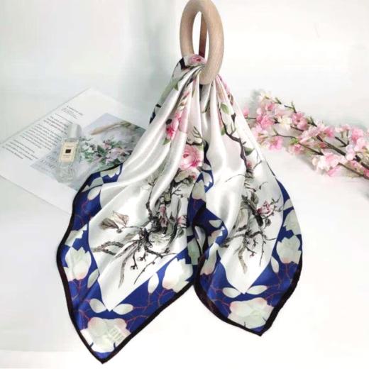 【多样屋专柜】兰之魅艺术金方巾丝巾100%优质桑蚕丝 多花色任选70*70cm 商品图7