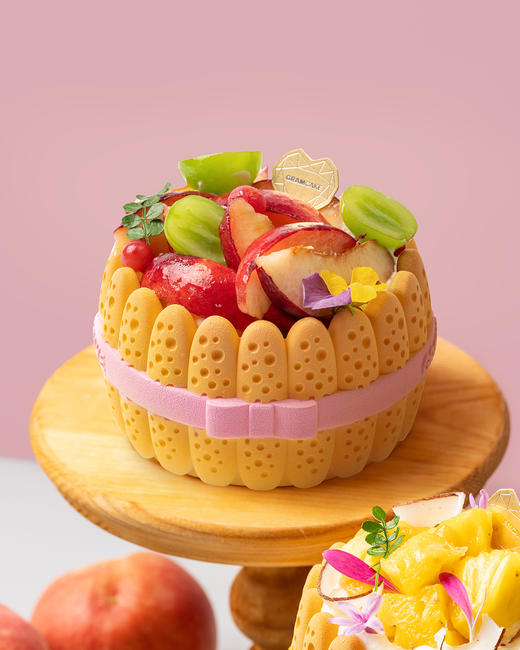 鲜果夏洛特蜜桃慕斯生日蛋糕 商品图0