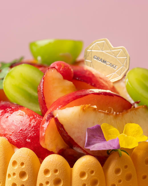 鲜果夏洛特蜜桃慕斯生日蛋糕 商品图1