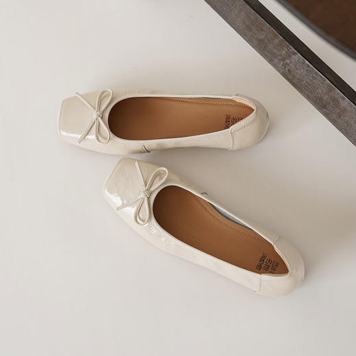 西村名物2025年秋季新款舒适平底蝴蝶结饰扣优雅百搭浅口单鞋T25CE39231 商品图8