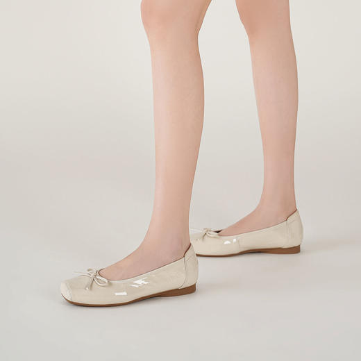 西村名物2025年秋季新款舒适平底蝴蝶结饰扣优雅百搭浅口单鞋T25CE39231 商品图6