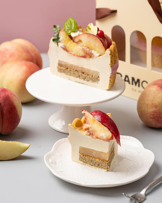 鲜果夏洛特蜜桃慕斯生日蛋糕 商品图4