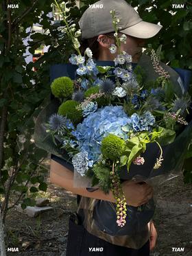 仲夏蔚蓝 · 花束