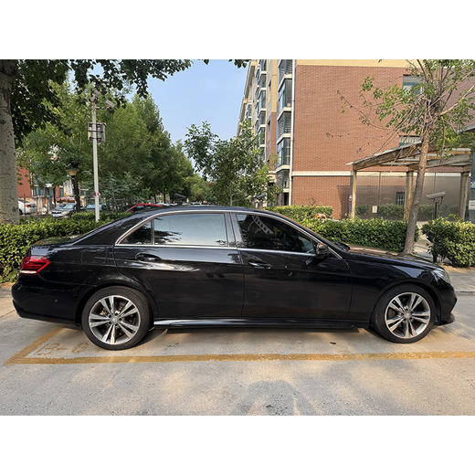 奔驰 E级 E260L运动型【长租-北京】 商品图2