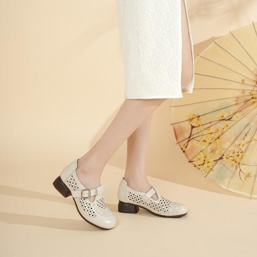 【夏季新款】西村名物2025年夏季新款舒适透气优雅百搭低跟洞洞鞋T25AH16341 商品图3