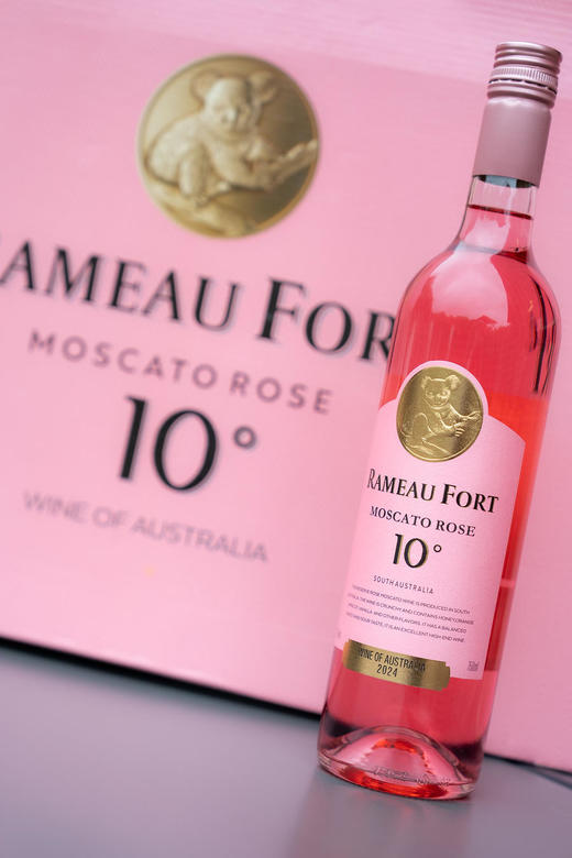 【澳洲原瓶进口 20年老藤葡萄 口感清爽灵动】摩图堡·10珍藏莫斯卡托桃红葡萄酒10%vol 750ml*6支 商品图2