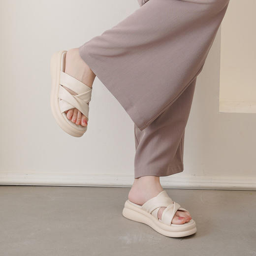 【夏季新款】西村名物2025年夏季新款舒适平底超轻厚底百搭凉拖鞋T25BJ20941 商品图8