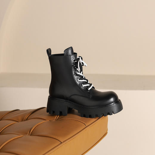 westory2024年秋季新款超轻厚底系带纯色侧拉链马丁靴W24DS83981 商品图7