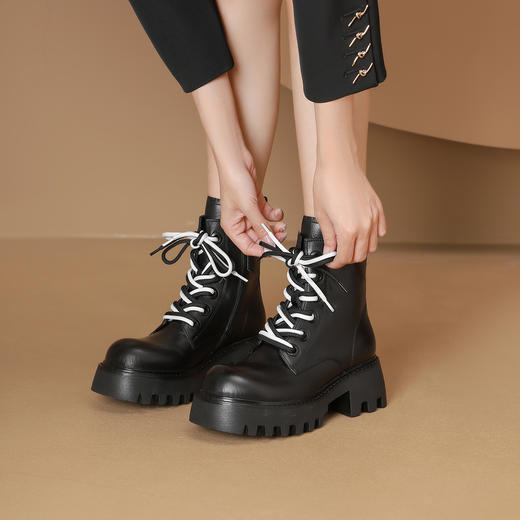 westory2024年秋季新款超轻厚底系带纯色侧拉链马丁靴W24DS83981 商品图2