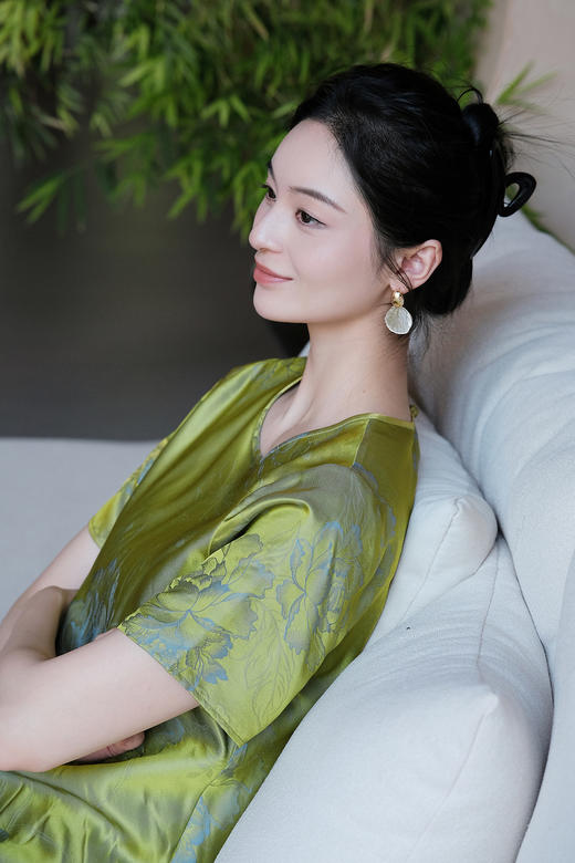 盛唐婧| 桑蚕丝牡丹提花修身国风简约短袖-绿色 商品图4