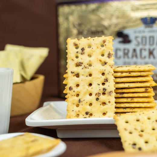 【分仓直发包邮】天生好果黑松露火腿苏打饼干860g 商品图4