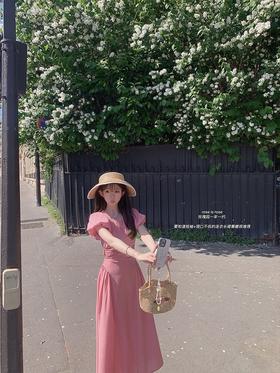 金蘑菇菇 Le reveur织里玫瑰园/ 明媚大美人法式泡泡袖收腰连衣裙
