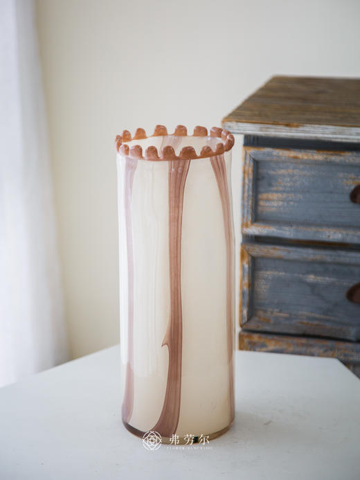 粉色花边花瓶(不含花) 商品图1