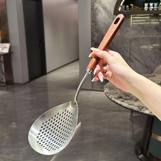 【跨境出口德国不锈钢火锅铲】304不锈钢火锅锅铲乌檀木柄防烫炒勺家用汤勺漏勺加长炒菜铲子 商品图1