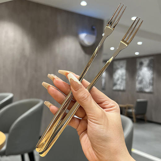 【跨境出口德国不锈钢搅拌勺】加厚304不锈钢搅拌勺高颜值甜品勺子家用三齿水果叉加长柄咖啡勺 商品图3