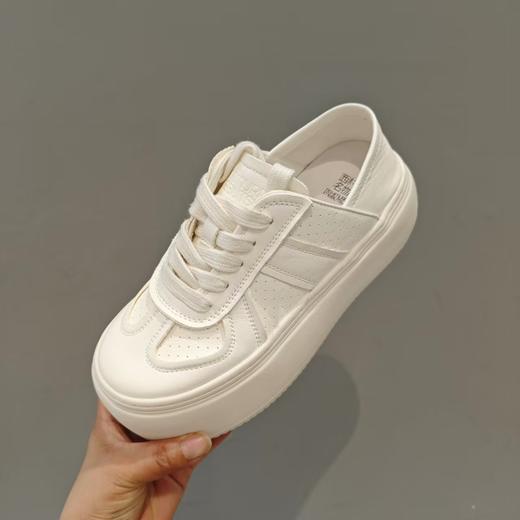 【秋季新款】西村名物2025年秋季新款舒适透气厚底防滑舒软小白鞋板鞋X25CM30641 商品图2