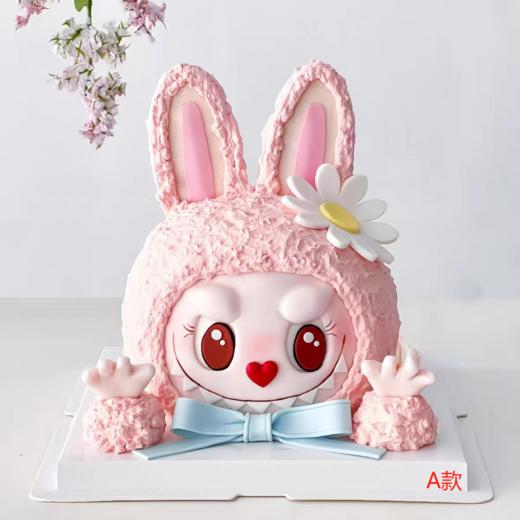 LABUBU 蛋糕 “LABUBU的尖牙咬碎了我的孤独，它的眼睛为我映出了整片星空” 商品图0