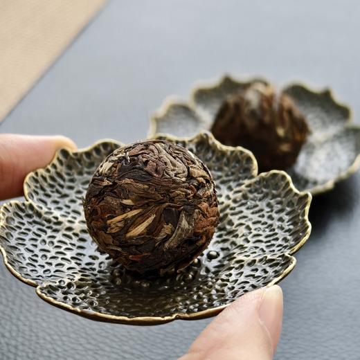 2015年洪海古树·易武龙珠老白茶，香气清幽，送手提礼袋 商品图1