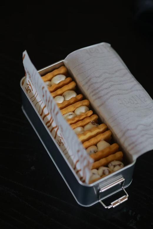 艾许黄油Échiré朗姆红酒提子白脱饼干Butter Cookies/6枚 商品图0