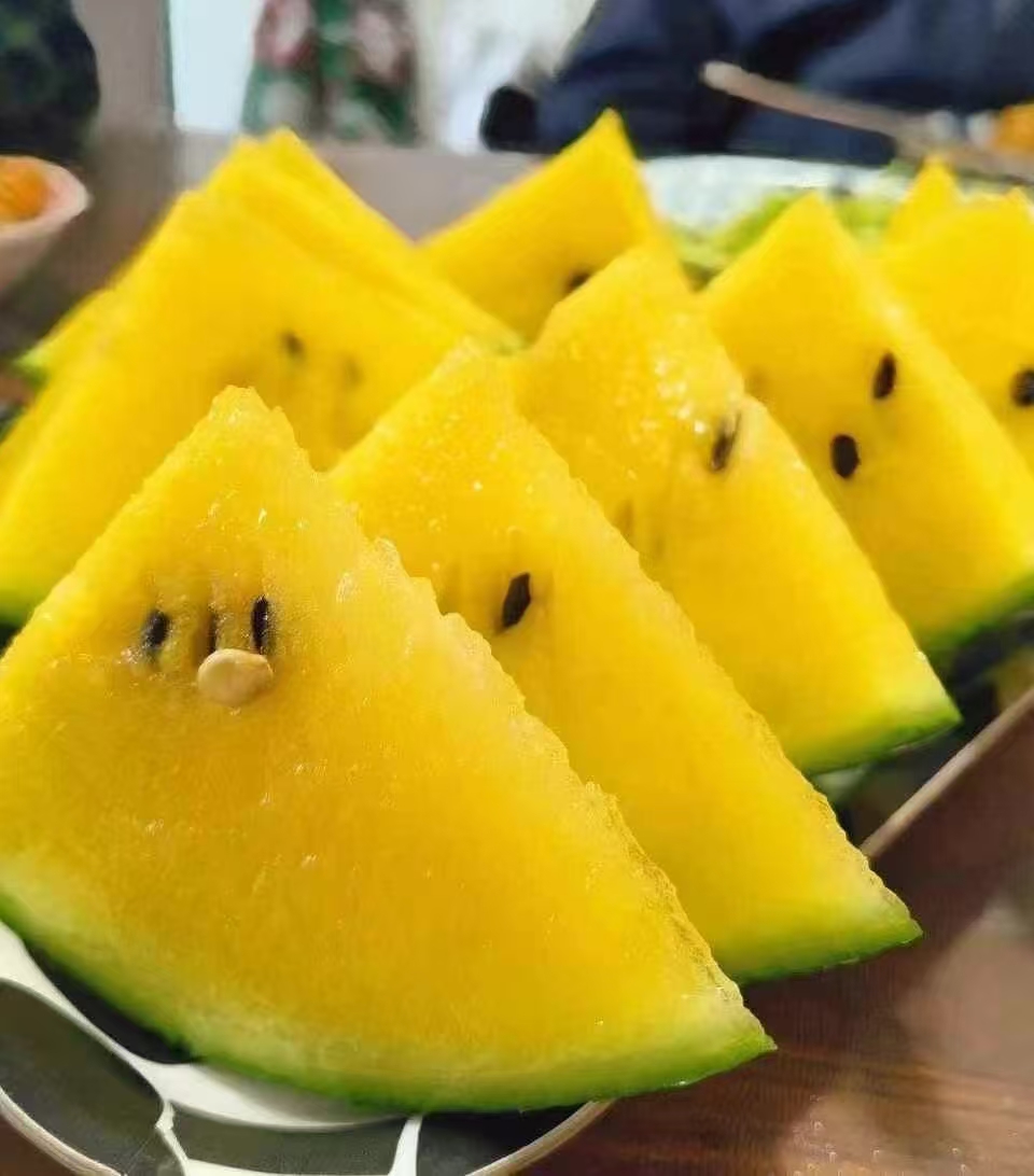 【非常甜 实际3斤左右】 酱爆冰激凌黄西瓜，弹就破，超级新鲜！注意⚠️西瓜外送会有裂开的风险，介意不要拍！