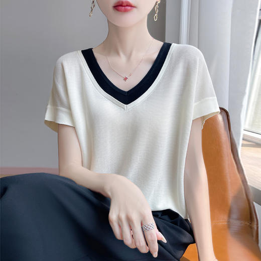 【两个款式可选】板绘天丝亚麻镂空花边短袖/天丝双V领假两件短袖 面料清爽透气 显瘦百搭 商品图4