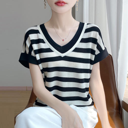 【两个款式可选】板绘天丝亚麻镂空花边短袖/天丝双V领假两件短袖 面料清爽透气 显瘦百搭 商品图1