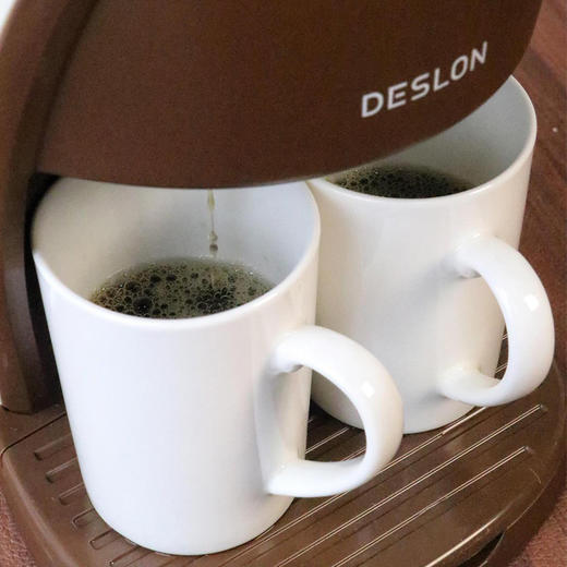 德世朗咖啡机套组，119元大清仓，一台咖啡机+送2个马克杯和1个不锈钢保温杯 商品图2