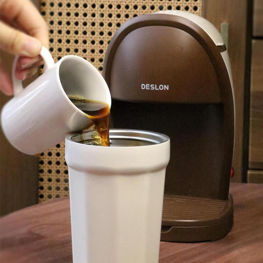 德世朗咖啡机套组，119元大清仓，一台咖啡机+送2个马克杯和1个不锈钢保温杯 商品图4
