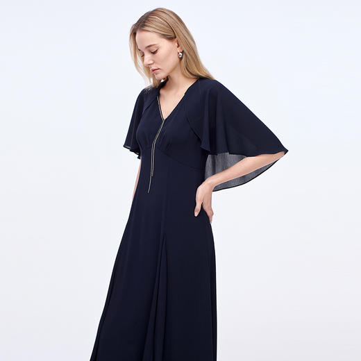 EITIE爱特爱优雅斗篷V领显瘦礼服连衣裙秋季新款8377001 商品图3