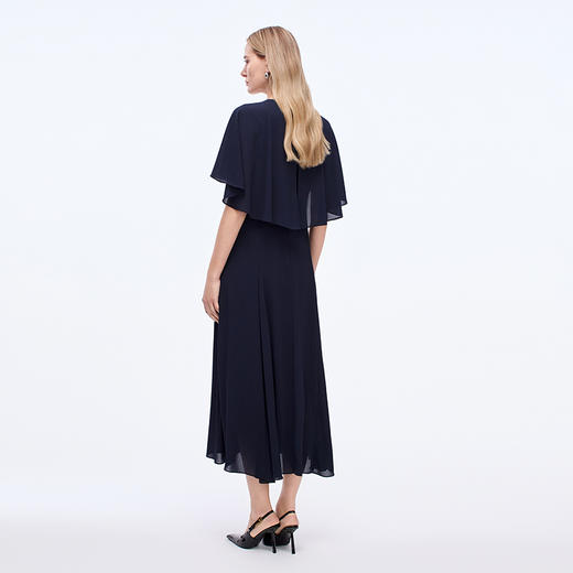 EITIE爱特爱优雅斗篷V领显瘦礼服连衣裙秋季新款8377001 商品图4