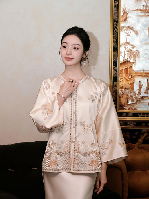 盛唐牡丹大师系列| 重工盘银江崖海水纹外套 商品图0