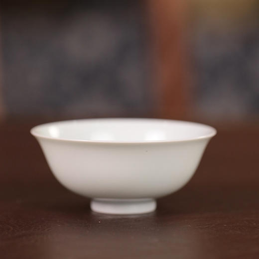 【忘言】青花釉里红拾花品杯 曰何文人器 商品图0