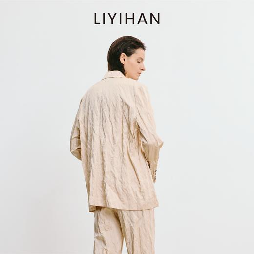 LIYIHAN 2025秋季新款褶皱西装女杏色设计感小众外套 商品图4