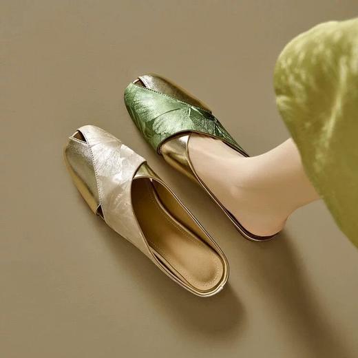 步履生花，演绎东方美学！夏季软皮国风印花拼色方头镂空懒人半拖穆勒凉拖鞋 商品图2