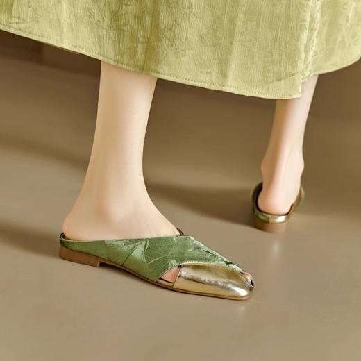 新中式国风凉拖鞋，典雅方头设计，线条利落中透着含蓄的东方气韵，还有像水墨瓷器一样的拼色，告别单调！ 商品图3