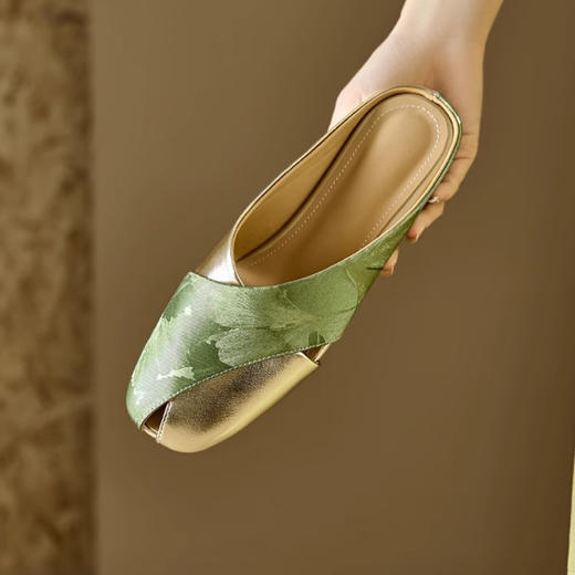 新中式国风凉拖鞋，典雅方头设计，线条利落中透着含蓄的东方气韵，还有像水墨瓷器一样的拼色，告别单调！ 商品图4