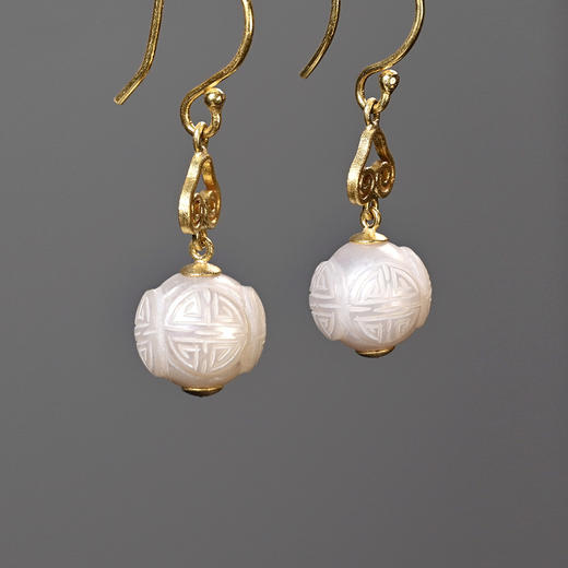 清代宫廷风团寿纹珍珠“酥雪”耳环 商品图3