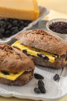 黄油黑加仑五黑包