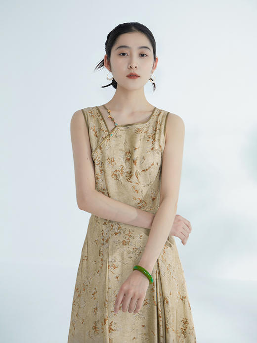 荷言GL 月澜 新中式连衣裙不规则设计厂字襟复古优雅 商品图1