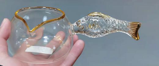 璃匠-耐热玻璃玲珑公杯(琥珀色)鱼之吻公道杯260ml 商品图1