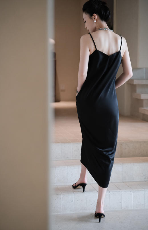 盛唐牡丹| 黑色醋酸吊带 商品图5