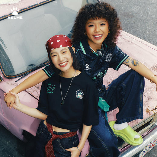 KELME卡尔美短袖T恤男女2025夏季足球时尚运动休闲印花圆领上衣 商品图4